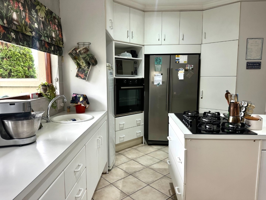 6 Bedroom Property for Sale in Dormehls Drift Western Cape